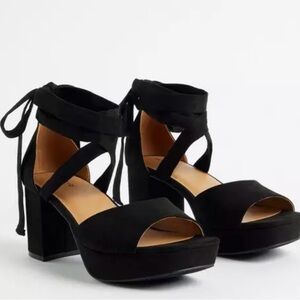 Torrid Black Size 7WW Platform Heels 3”